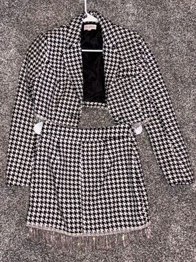 L'ATISTE Black & White Houndstooth Cropped Blazer